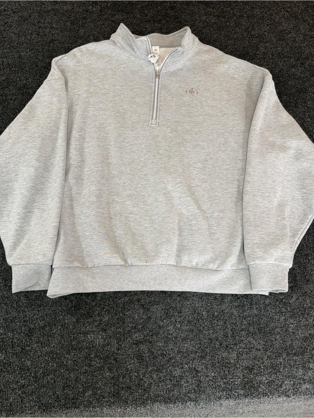 ALO Yoga Light Gray Quarter-Zip Pullover Sweat